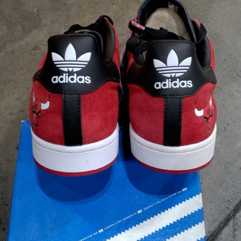 Adidas Chicago Bulls - Picture 3 of 8